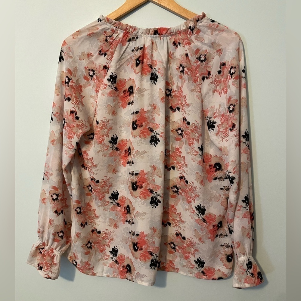 C&C California Floral Blouse Size Medium - Picture 8 of 9